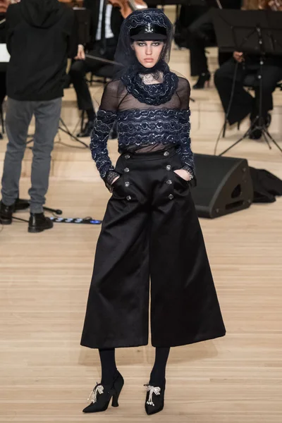 Look 63